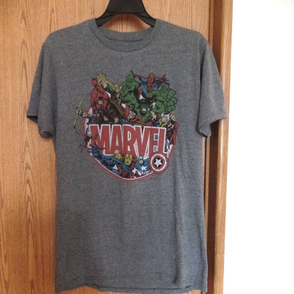 Marvel Men's Super Heroes Gray T-Shirt, Size M